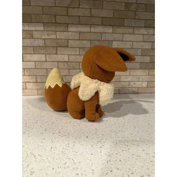 Pokemon Eevee Plush Tomy 2017 Stuffed Animal b18‎ - Picture 3 of 5